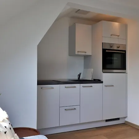 לינה וארוחת בוקר Zur Post