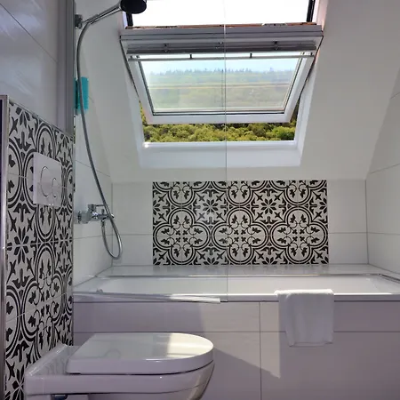 לינה וארוחת בוקר Zur Post קלוטן