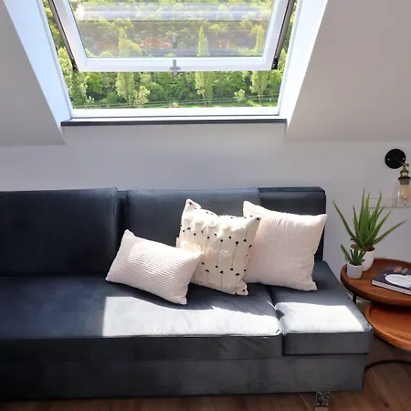 Zur Post לינה וארוחת בוקר קלוטן